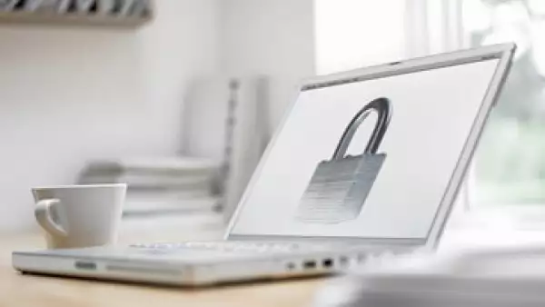 El Gobierno británico aplaudió la iniciativa de ambas firmas para bloquear el contenido ilegal. (Foto: Getty Images)