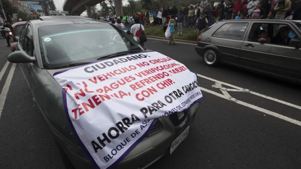 Originalmente, las autoridades habían estimado descansar cada sábado a 560,000 vehículos, aunque después se decidió permitir a los autos con una antigüedad mayor a 15 años poder circular dos sábados si pasan la verificación y obtienen el holograma uno.