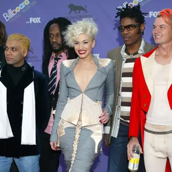 Luego de cinco años de ausencia, la banda estadunidense No Doubt anunció su regreso a los escenarios con el inicio de una gira en mayo próximo, en la que tendrá como grupo telonero a Paramore, además de la realización de un nuevo álbum.