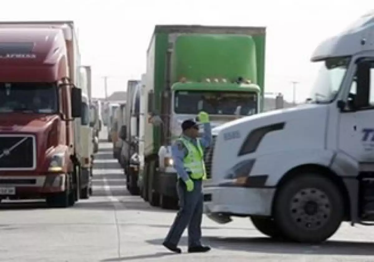 Los empresarios fronterizos temen que la revisión en las aduanas genere un tráfico vehicular que hoy no existe. (Foto: AP)