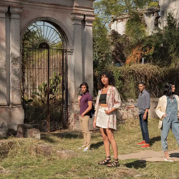 8 Somos Uno Prada.jpg