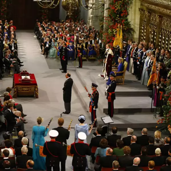 En un discurso en la iglesia Guillermo subrayó la naturaleza ceremonial de su monarquía en la sociedad igualitaria, pero también el valor simbólico y económico que un rey puede dar en las visitas de estado para apoyar el comercio.