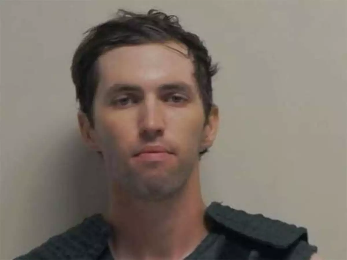 Esta foto publicada por la Oficina del Gobernador de Utah el 13 de septiembre de 2025 muestra la foto de reserva de Tyler Robinson, el sospechoso de la muerte a tiros del activista de derecha Charlie Kirk.