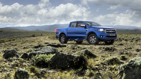 fso_mex_lhd_p375_xlt_dbc_awd_3200cc_bluelightning_location_10.png