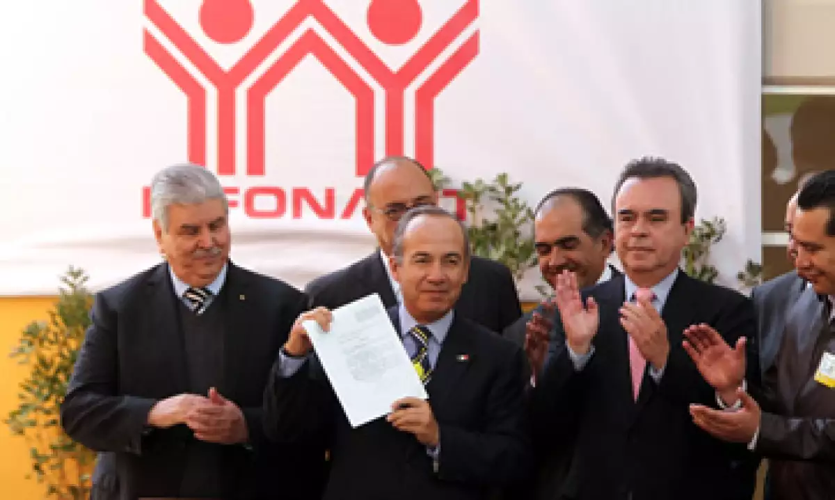 Calderón afirmó que en su Gobierno se han otorgado casi 6 millones de apoyos para vivienda, de los cuales la mayoría son créditos. (Foto: Notimex)