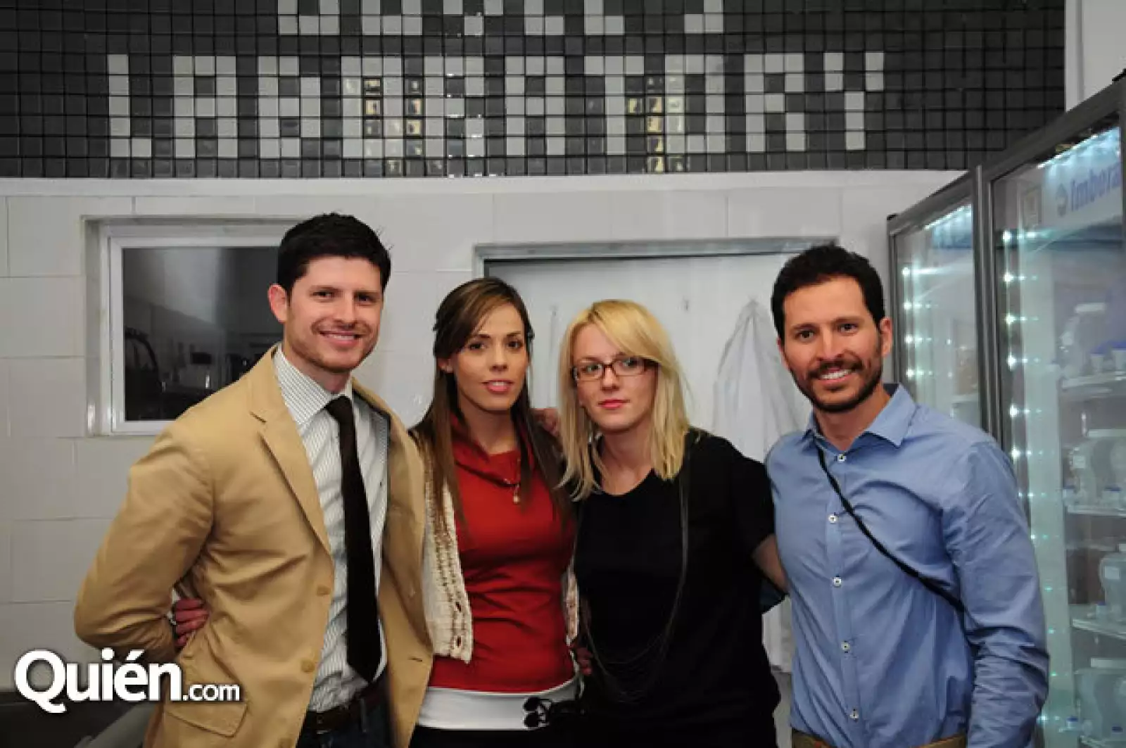 Pablo Cuellar,Ana Casas,Nicky Jackie,José Cuellar