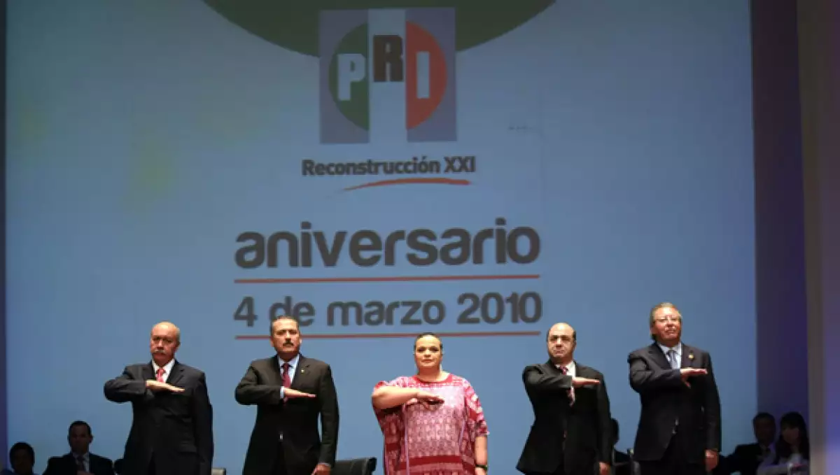 En su 81 aniversario, el PRI cerró filas en torno a Beatriz Paredes