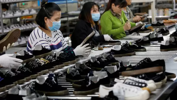 Trump anuncia acuerdo comercial con Vietnam antes del límite de la tregua arancelaria