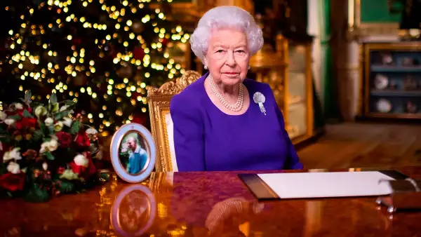 Reina Isabel II