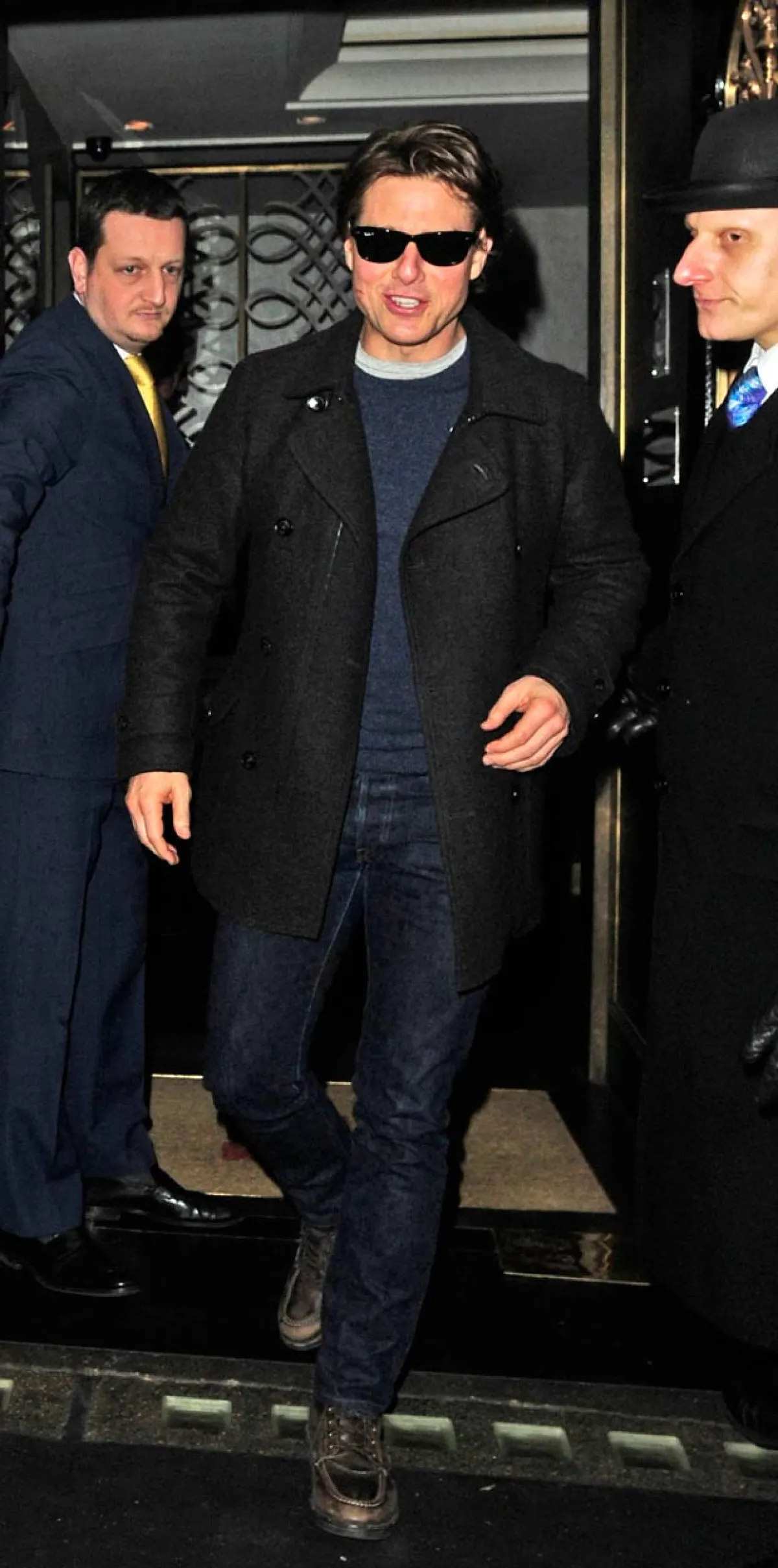 Tom Cruise fue captado muy sonriente después de la cena que compartió con Salma y Penélope.