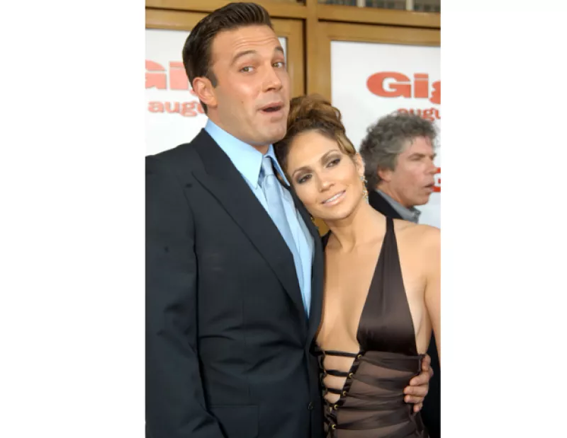 La que fuera una de las parejas más mediáticas de la década pasada -y que estuvo a punto de pasar por el altar- no ha dejado de lado su amistad con Ben Affleck a pesar de la ruptura amorosa.