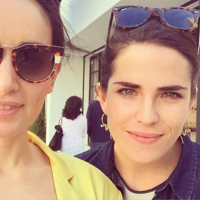 Las bellas actrices derrocharon sensualidad con su streetstyle.