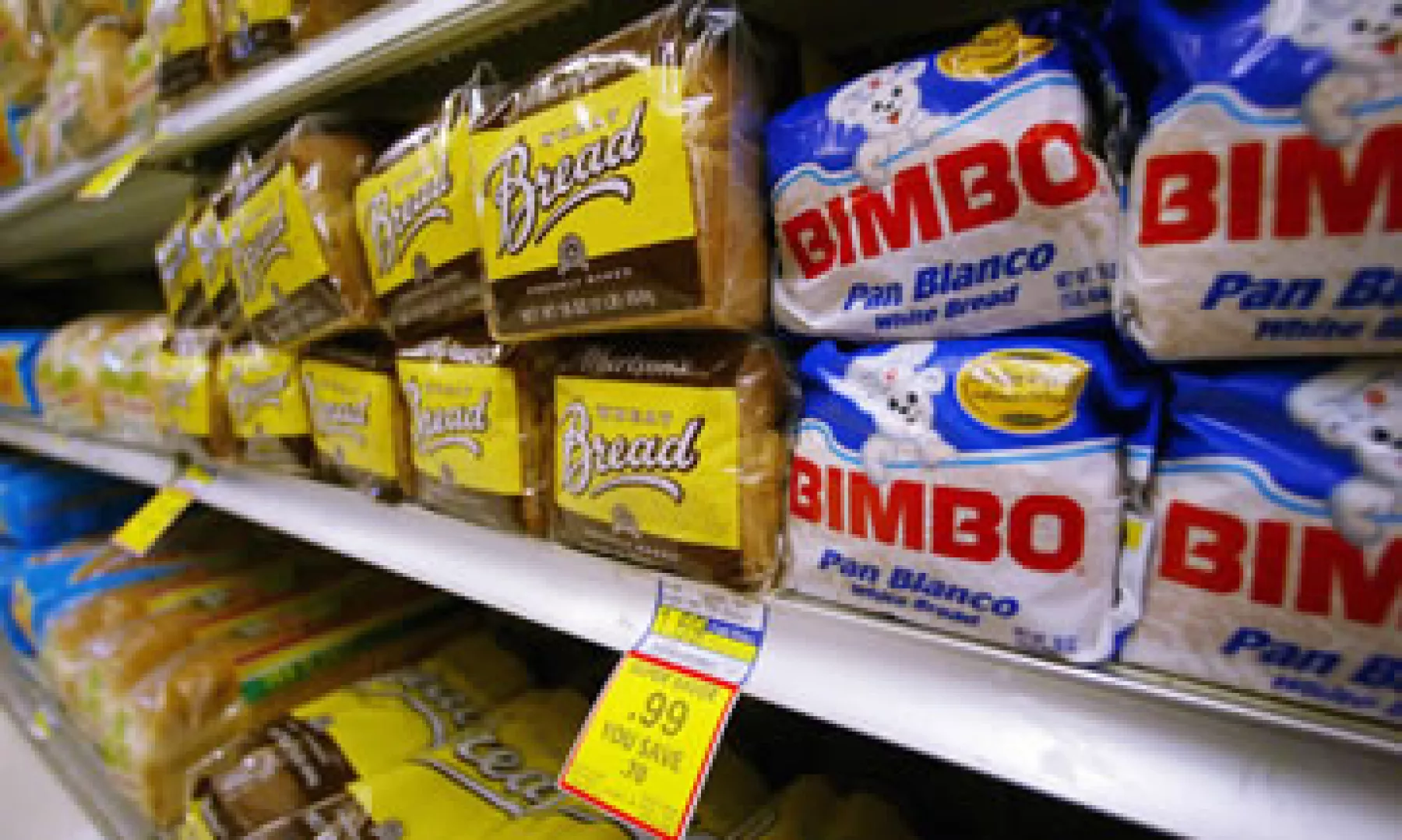 En 2010, Bimbo tuvo varios retos que incidieron en sus resultados como el aumento en el precio de las materias primas y la inundación de una de sus plantas. (Foto: AP)