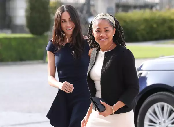 Doria Ragland mamá de Meghan Markle y suegra del príncipe Harry