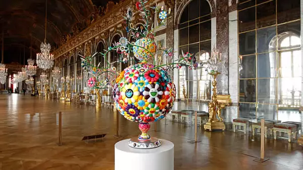 “Las obras de arte no pueden quedar restringidas a categorías estrechas”, dijo Jean-Jacques Aillagon, presidente del Chateau de Versailles.