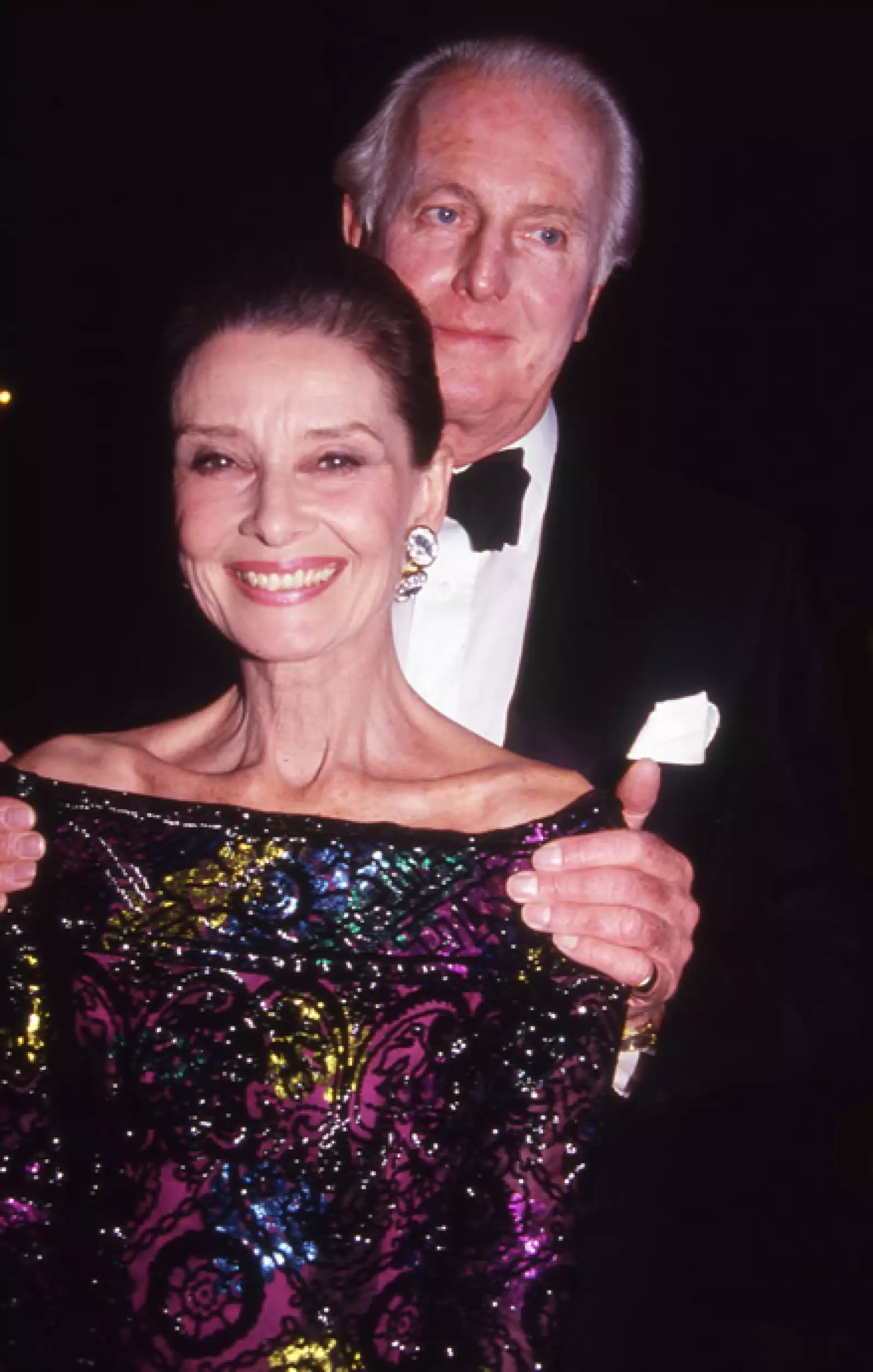 Audrey Hepburn fue musa y amiga de Hubert de Givenchy durante toda su vida. Él creó el vestido negro de `Breakfast at Tiffany´s´.