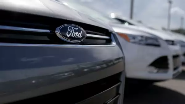 autos formados marca Ford