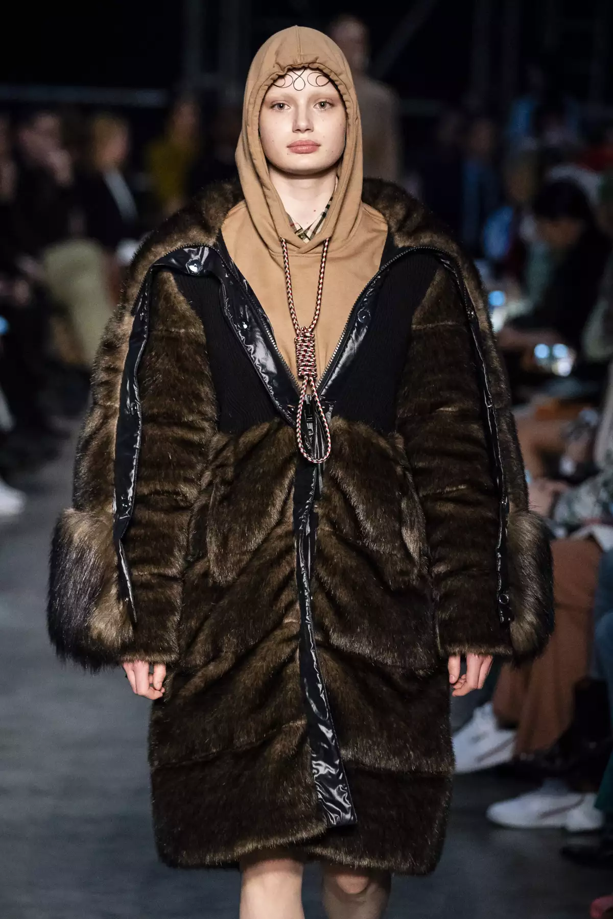 Burberry F19 075.jpg