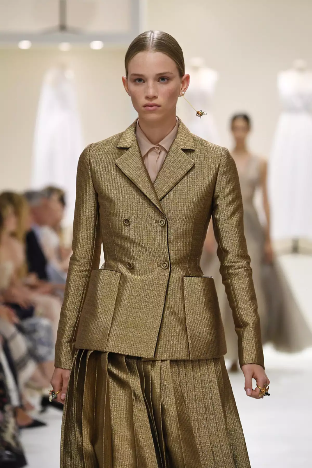 Christian Dior : Runway - Paris Fashion Week - Haute Couture Fall Winter 2018/2019