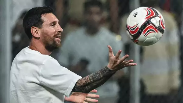 La visita de Messi en un estadio de la India deja disturbios