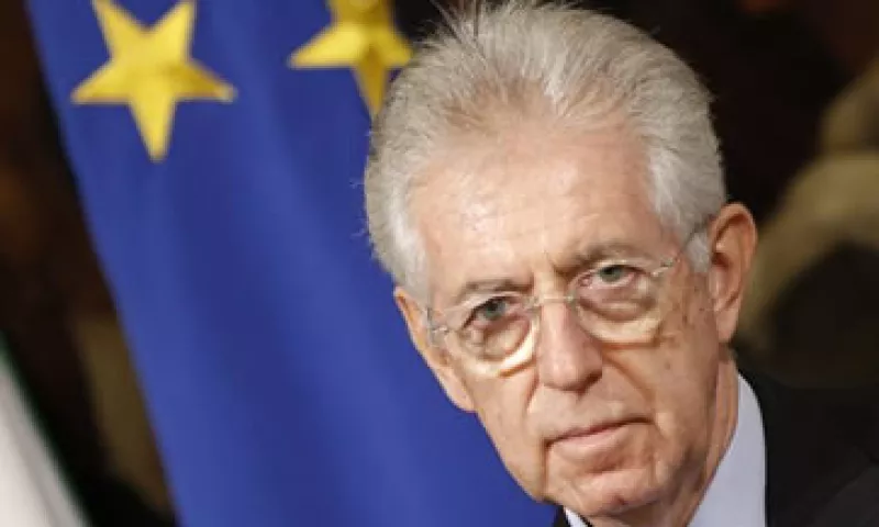 Monti anunció su dimisión anticipada tras perder el apoyo del partido de Berlusconi en el Parlamento.  (Foto: Reuters)