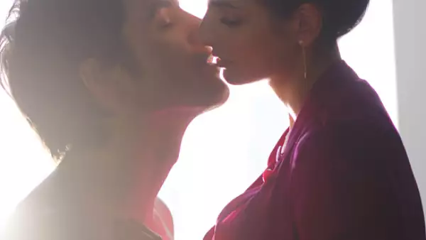 Mauricio Ochmann y Aislinn Derbez se comprometieron el 15 de noviembre, un día antes del cumpleaños del actor.