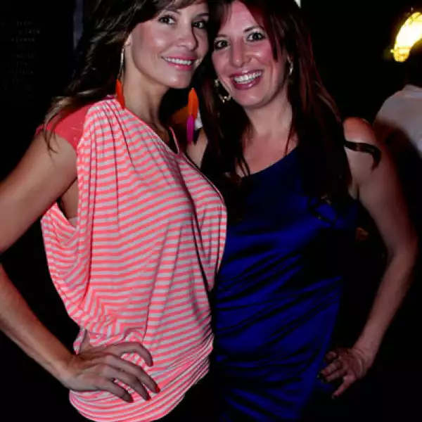 Vane Portales y Erika Garza