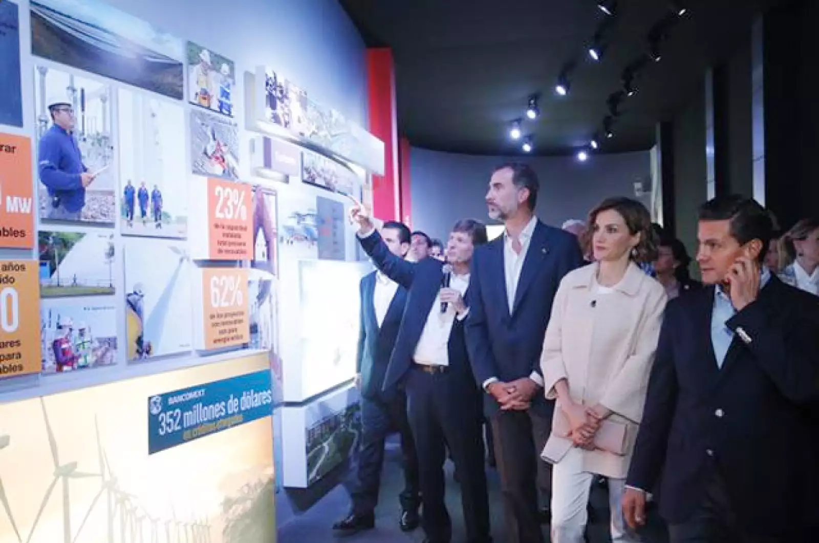 Recorrido por la muestra fotográfica `Más México para el Mundo´.