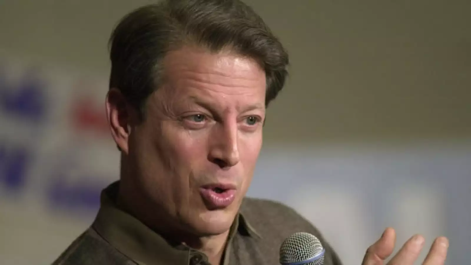 al gore durante una aparicion en brooklyn