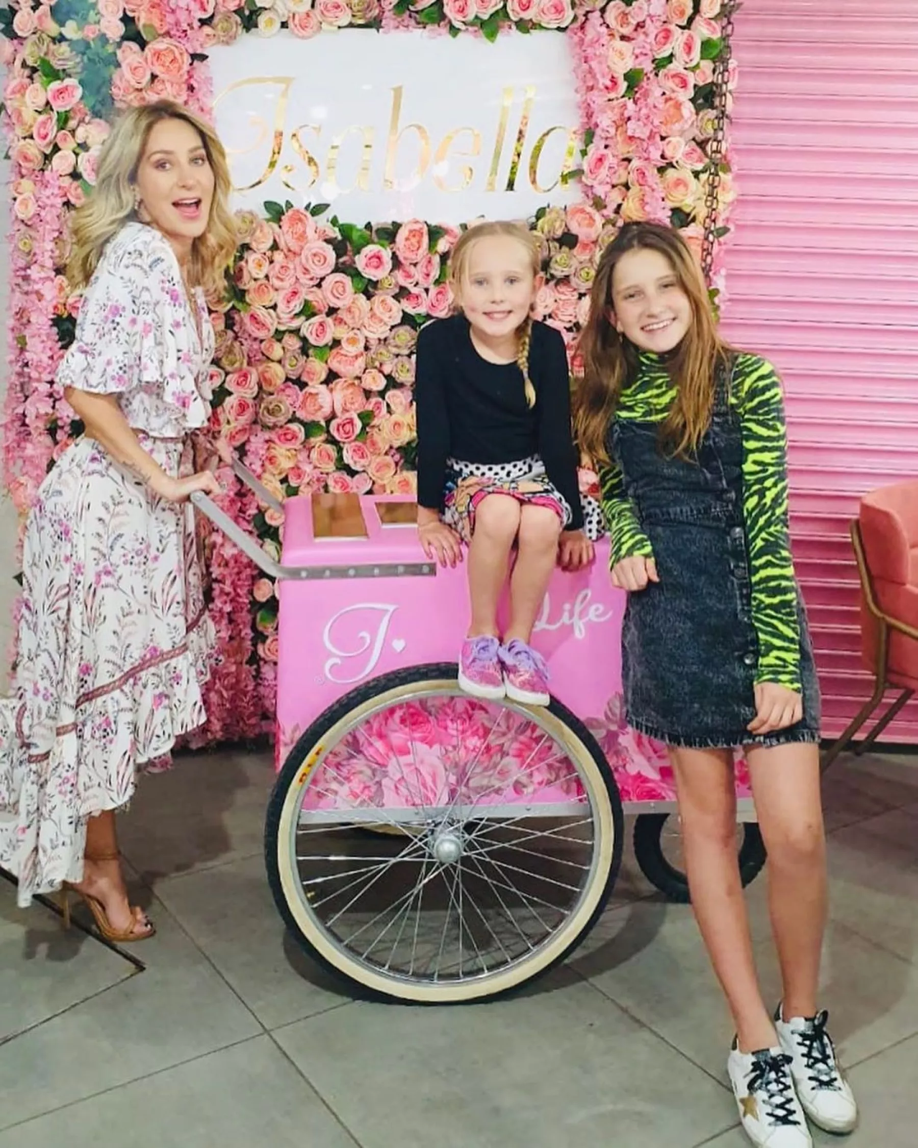 Geraldine Bazan Organiza Cumpleanos Para Sus Hijas Sin Gabriel Soto Geraldine Bazan Organiza Cumpleanos Para Sus Hijas Sin Gabriel Soto