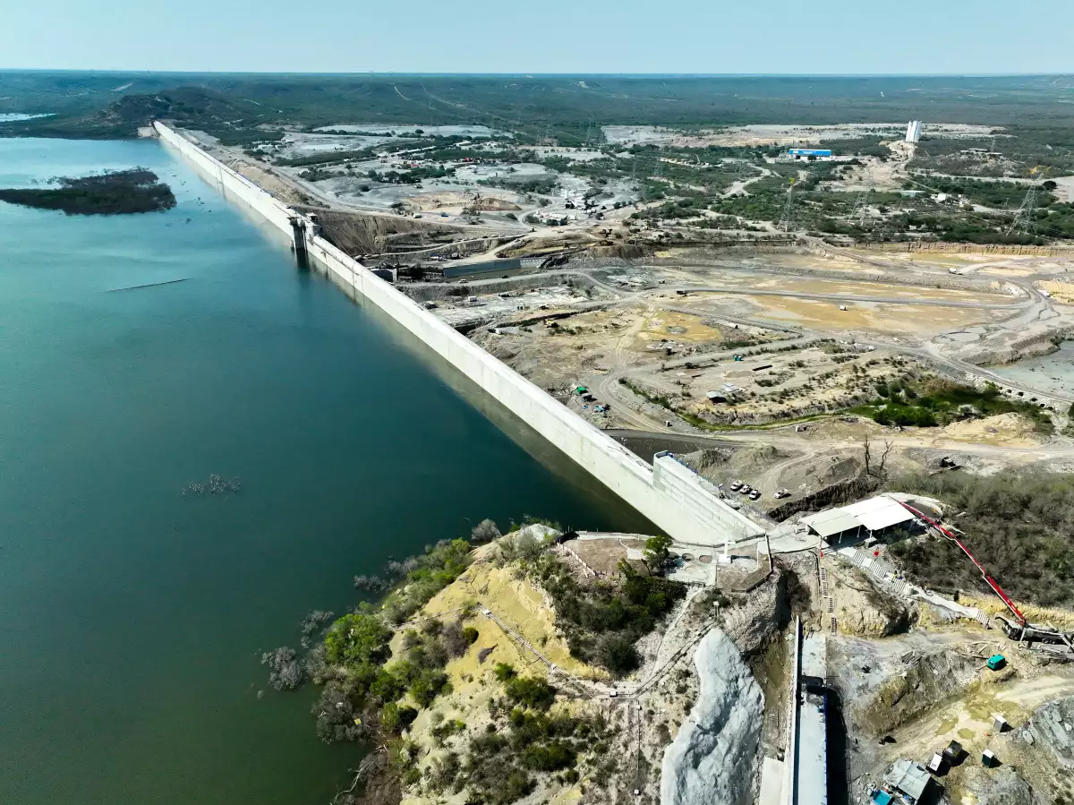 Hermes Presa Libertad, Monterrey.jpg