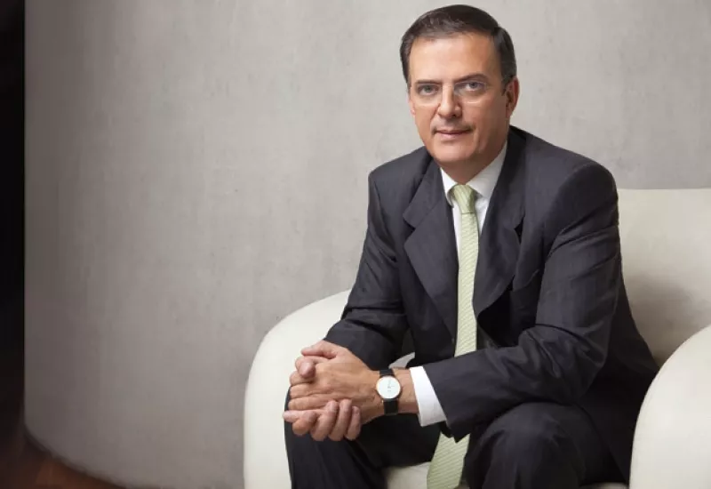 En la nueva edición de la revista Quién, que ya está a la venta, el mandatario capitalino aseguró que no plantea trazarse una vida de soledad.