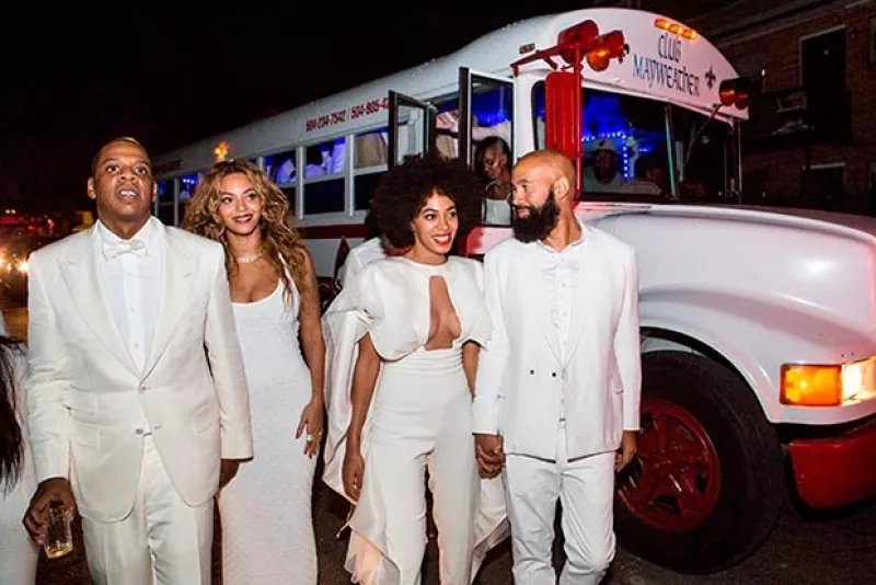 Los rumores sobre si Beyoncé pagó el viaje de bodas de su hermana a Brasil para enmendar el penoso incidente del elevador en el MET Gala, se han desmentido.