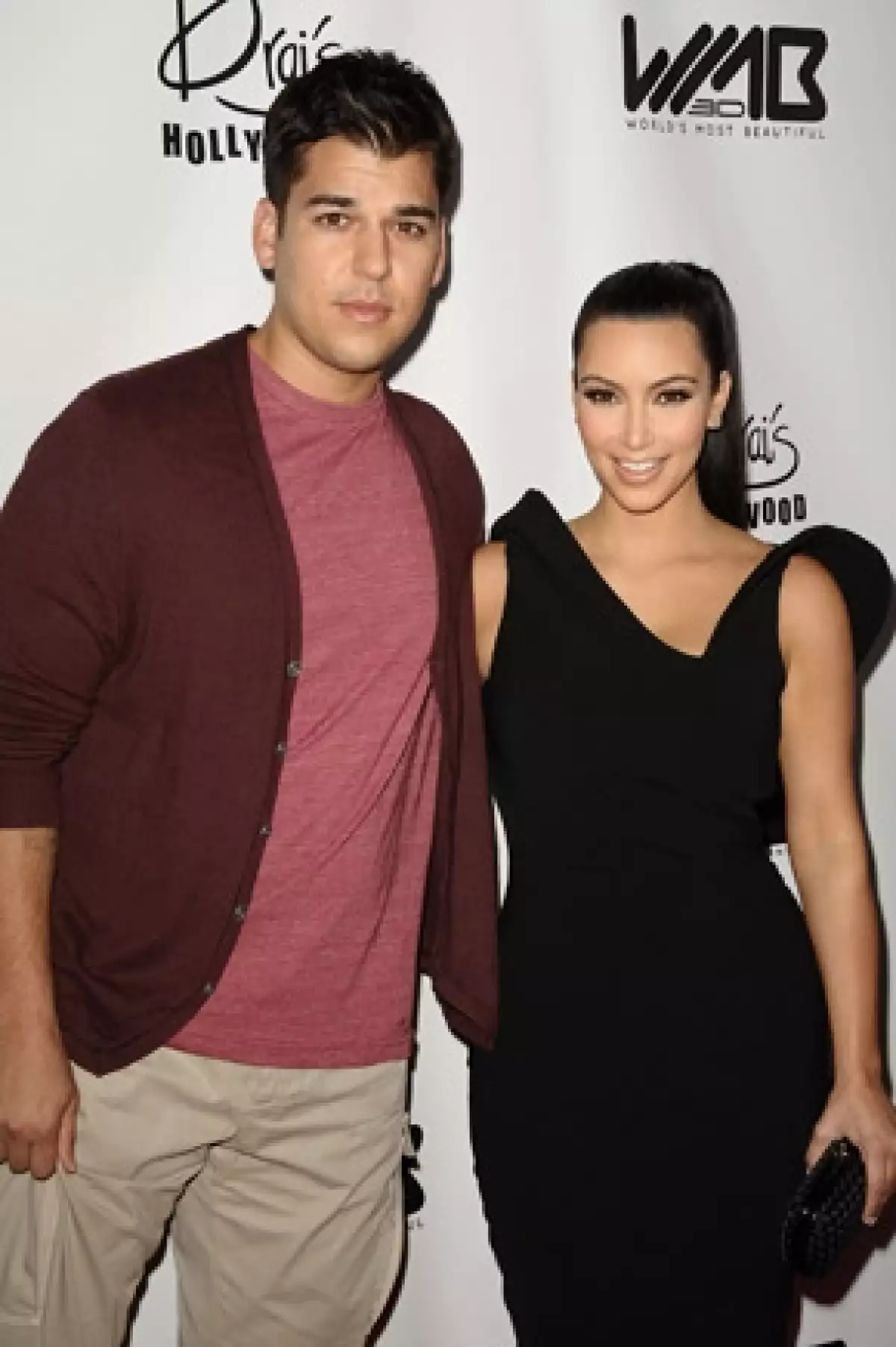Su sobrepeso y el hecho de no tener una relación tan cercana con su hermana mayor, el único hombre Kardashian no está seguro si viajará a París para el gran día.