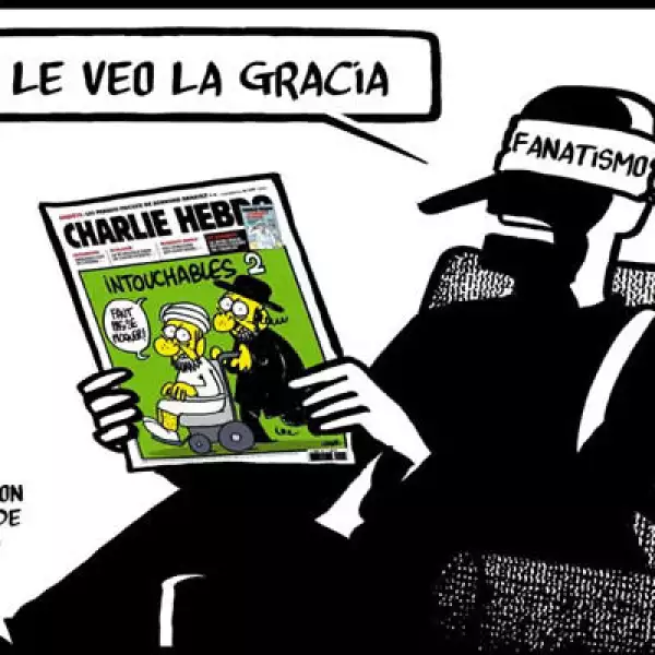 Hombres armados y encapuchados perpetraron un tiroteo en la sede de la revista gritando "¡Vengamos al profeta!". 