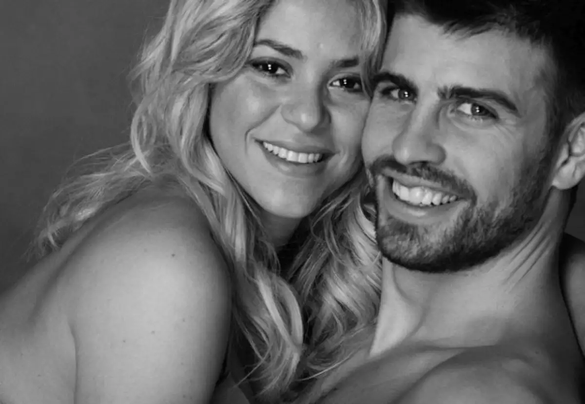 A través de un tuit,  la Fundación Pies Descalzos, creada por Shakira, expresó : "los niños y el equipo estamos felices por el nacimiento de Milan!! Te queremos Shaki".