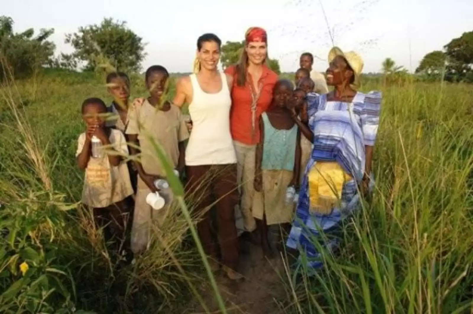 Las mangas del vestido son típicas de Uganda.