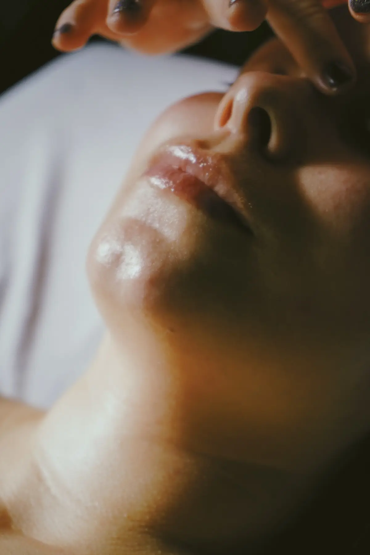 Mujer en facial