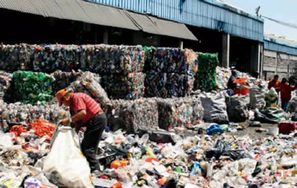 Los 1,500 pepenadores del Bordo Poniente en el DF se reparten las ganancias que obtienen por la recolección de residuos sólidos. (Foto: Gabriela Gutiérrez)