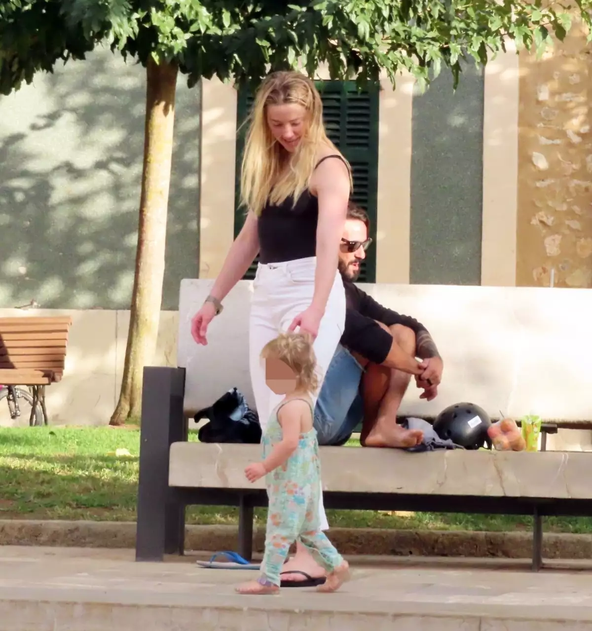 amber-heard-oonagh-escapada-europa