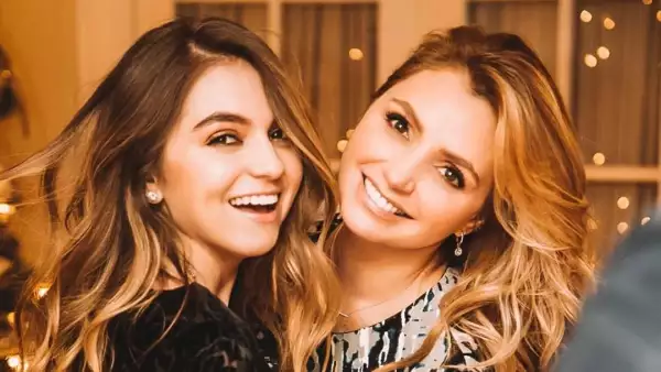 Sofía Castro y Angélica Rivera