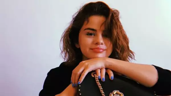 Selena Gomez cambio de look