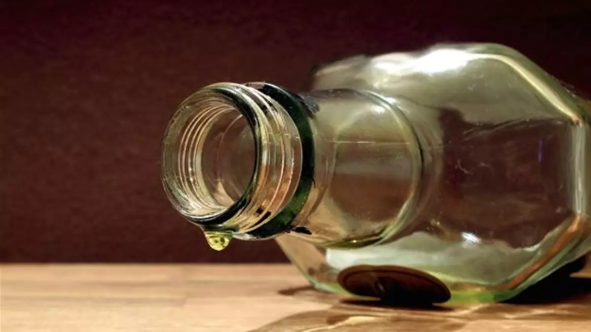 botella alcohol