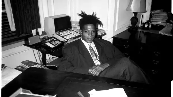 Una obra de Jean - Michel Basquiat será vendida como NFT, y el comprador tendrá derecho a destruir la obra original. 