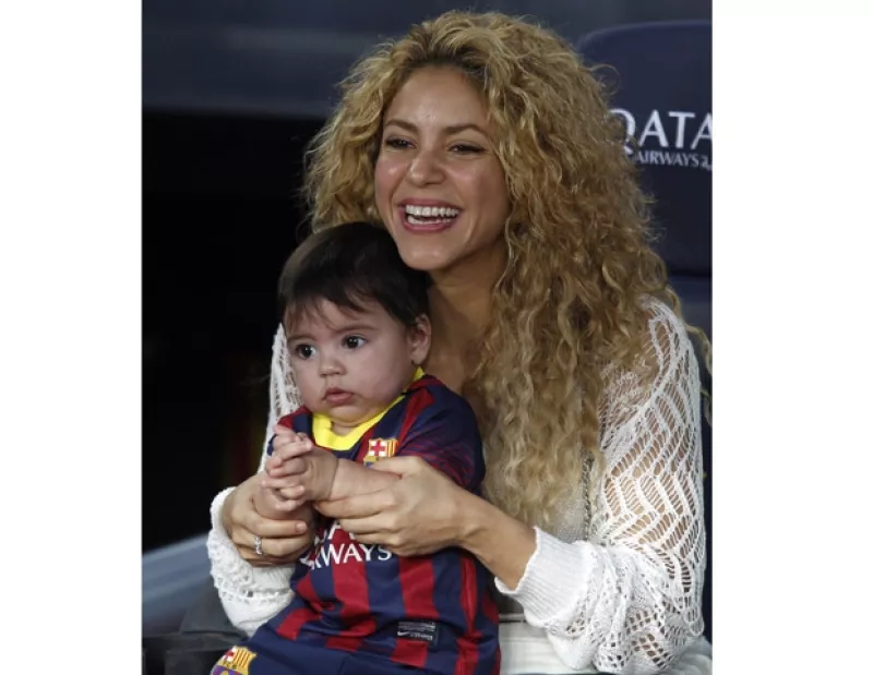 La famosa cantante no soporta la idea de tener que separarse varios días de su hijo Milan, por lo que todavía no ha decidido si saldrá de gira este año.