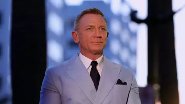 Daniel Craig Honored With Star On The Hollywood Walk Of Fame