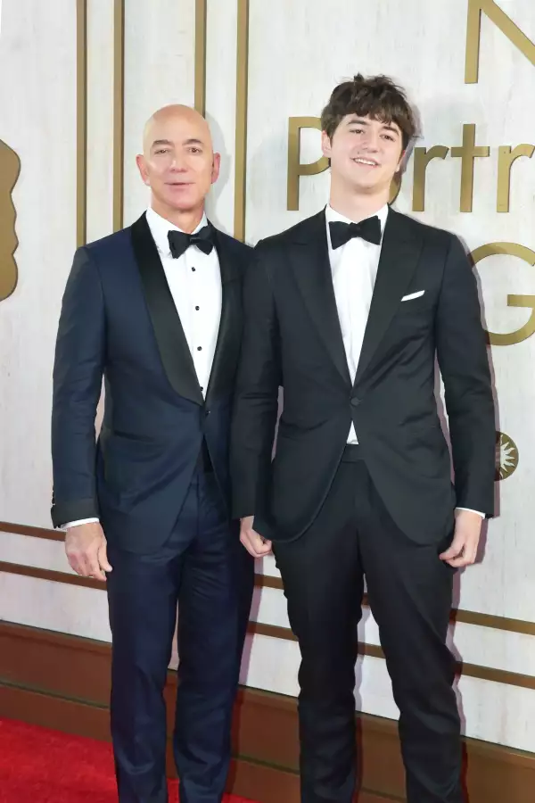 Jeff-Bezos-Preston-Bezos
