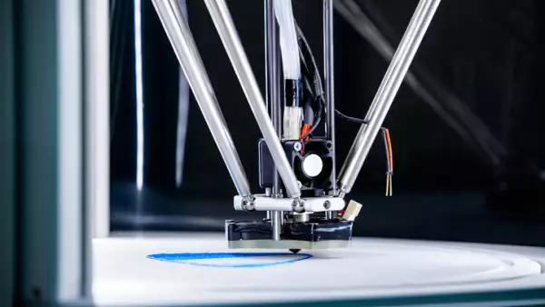 Three dimensional 3D printing machine in action