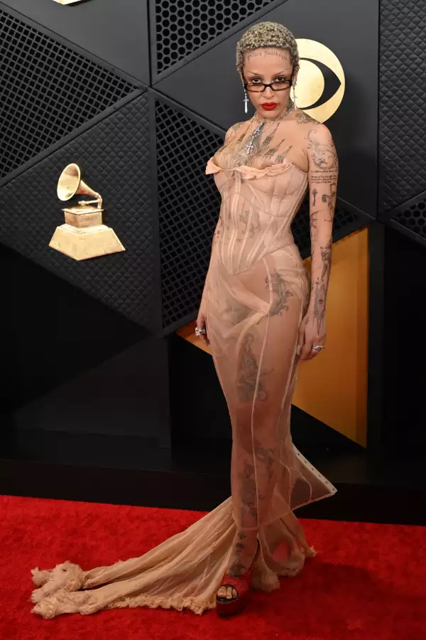 Todos los looks de las celebridades en los Grammys 2024