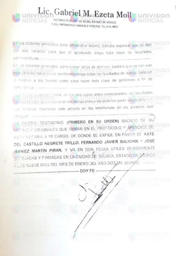En el poder se especifica que que Guzmán debe autorizar el guión cinematográfico.